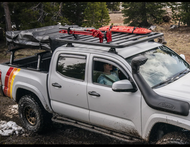 YAKIMA 重型車頂架平台 LockNLoad 7