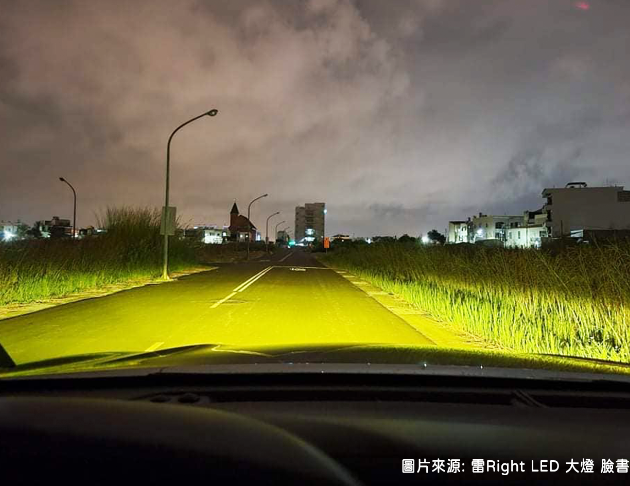 雷Right LED原廠直上型霧燈泡 HILUX 7