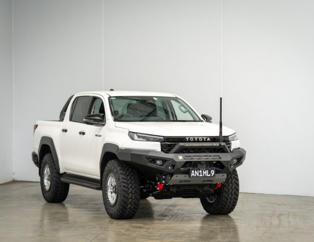 Offroad Animal HILUX TRAVO 前保桿 PREDATOR 侵略者2026+ 4