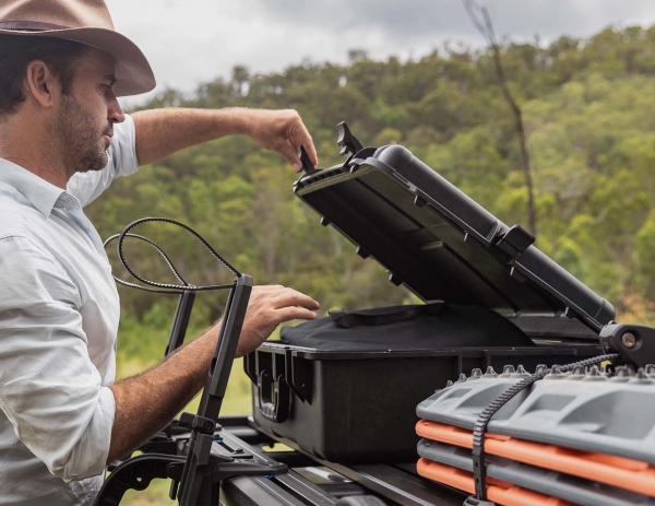 澳洲 Rhino-Rack 車頂箱、裝備箱